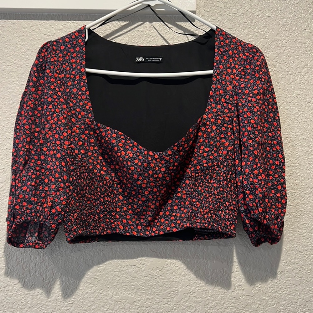 NWOT Zara floral puff sleeve crop top